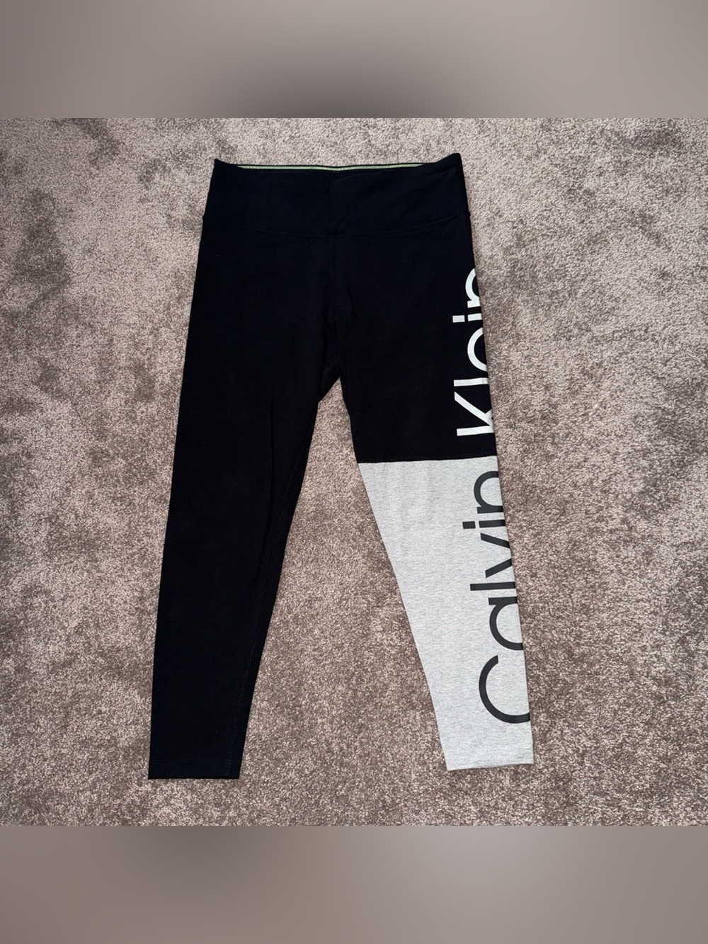 Calvin Klein women’s leggings sz L ✨
